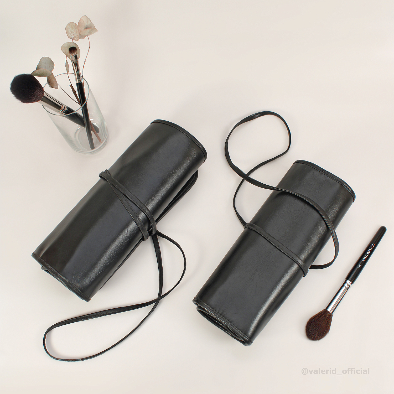 Вместимые и удобные чехлы (футляры) для ваших кистей