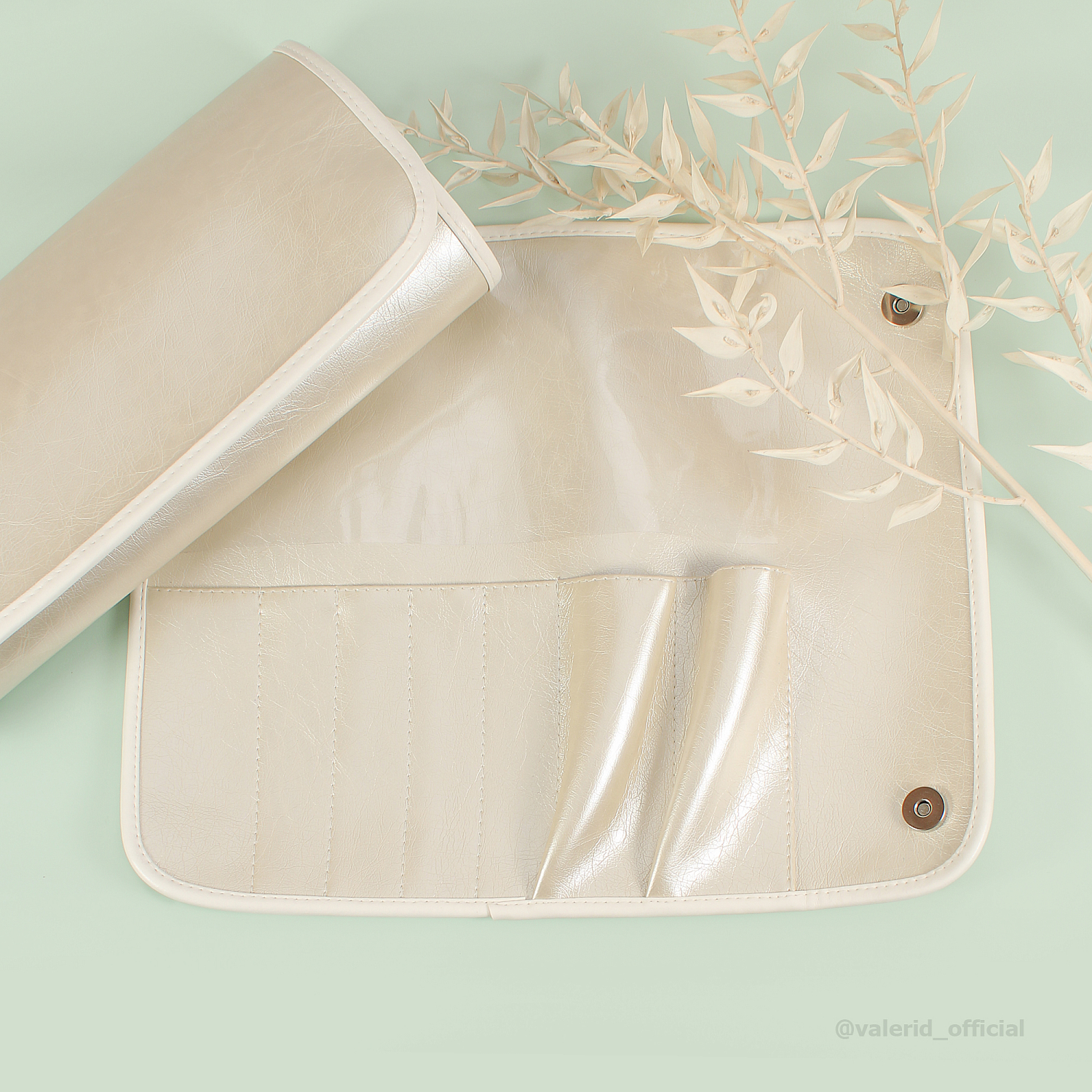 Вместимые и удобные чехлы (футляры) для ваших кистей